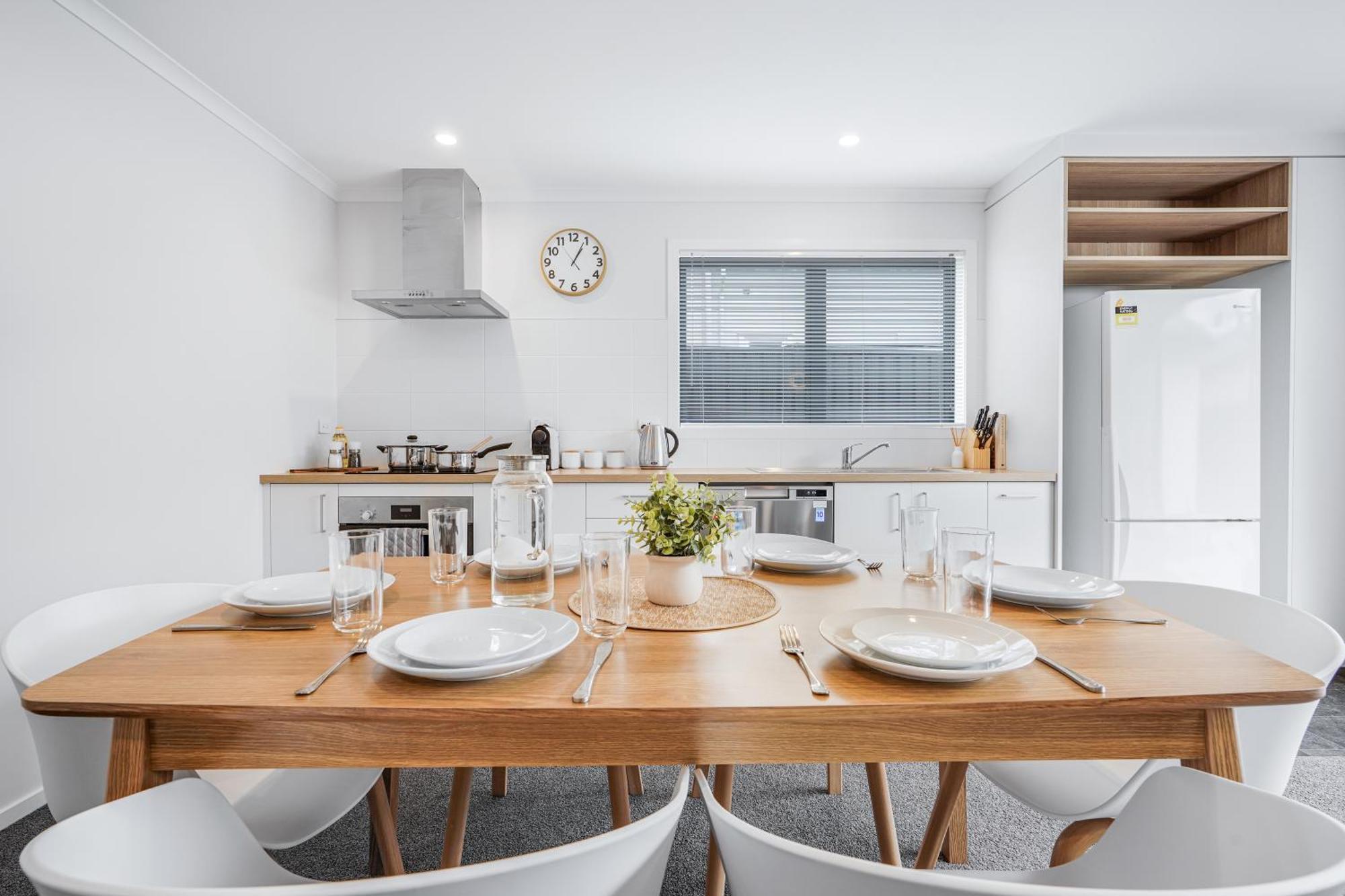 Modern Retreat With King Bed - By Kosh Bnb Hamilton Eksteriør billede