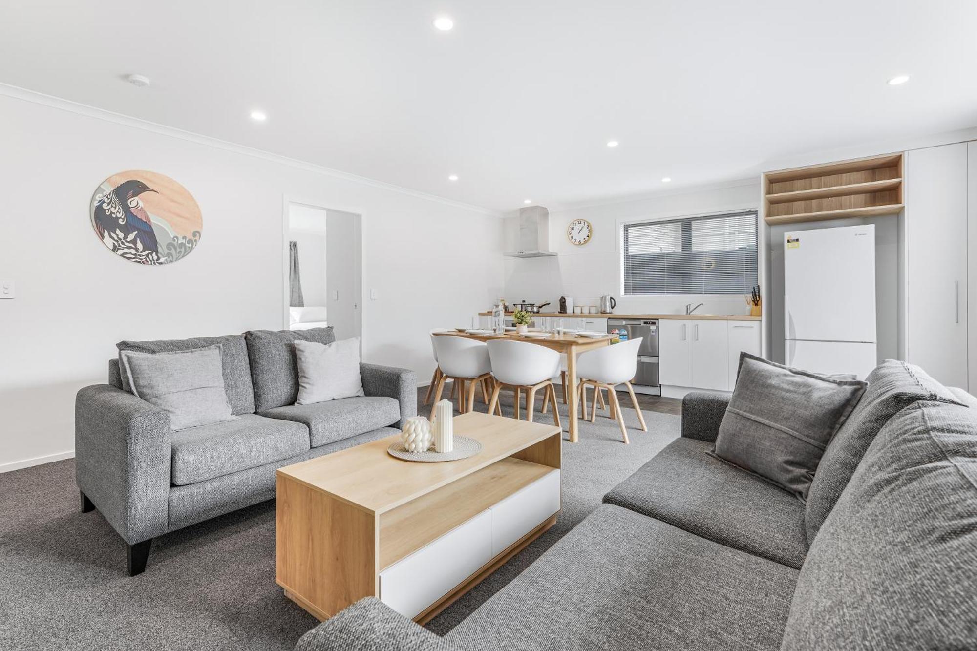 Modern Retreat With King Bed - By Kosh Bnb Hamilton Eksteriør billede